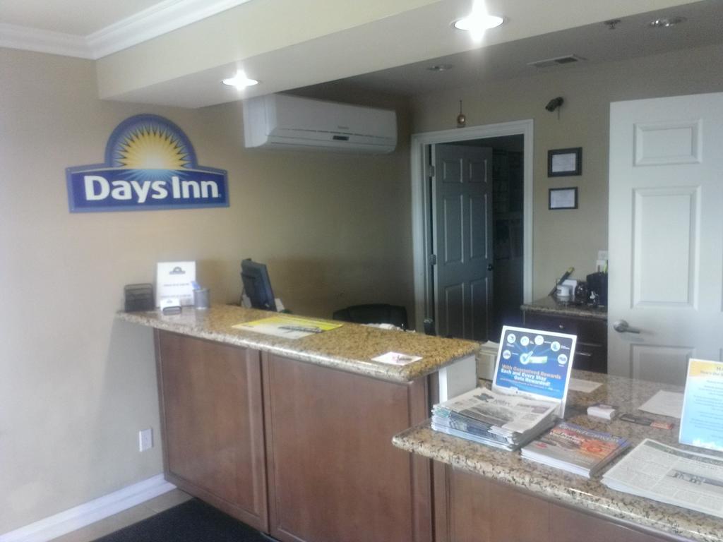 Days Inn By Wyndham Kingman East Ngoại thất bức ảnh