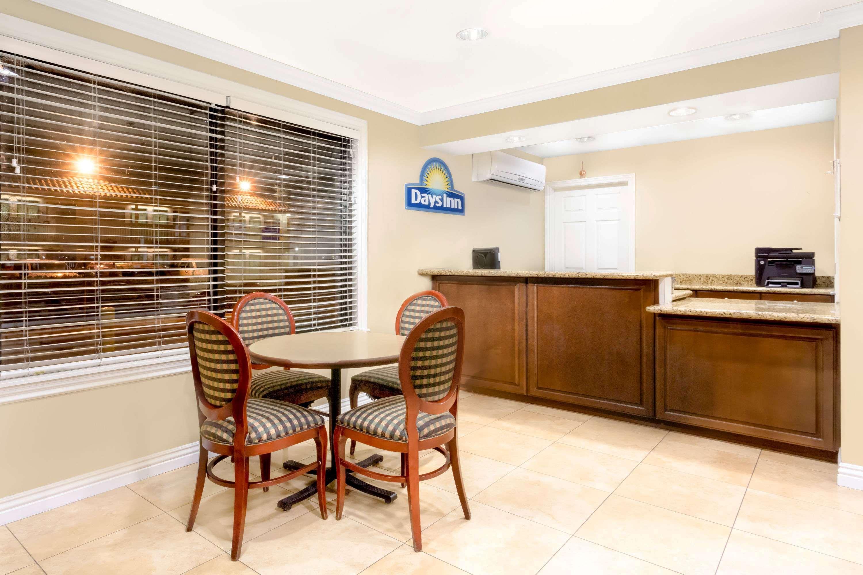 Days Inn By Wyndham Kingman East Ngoại thất bức ảnh