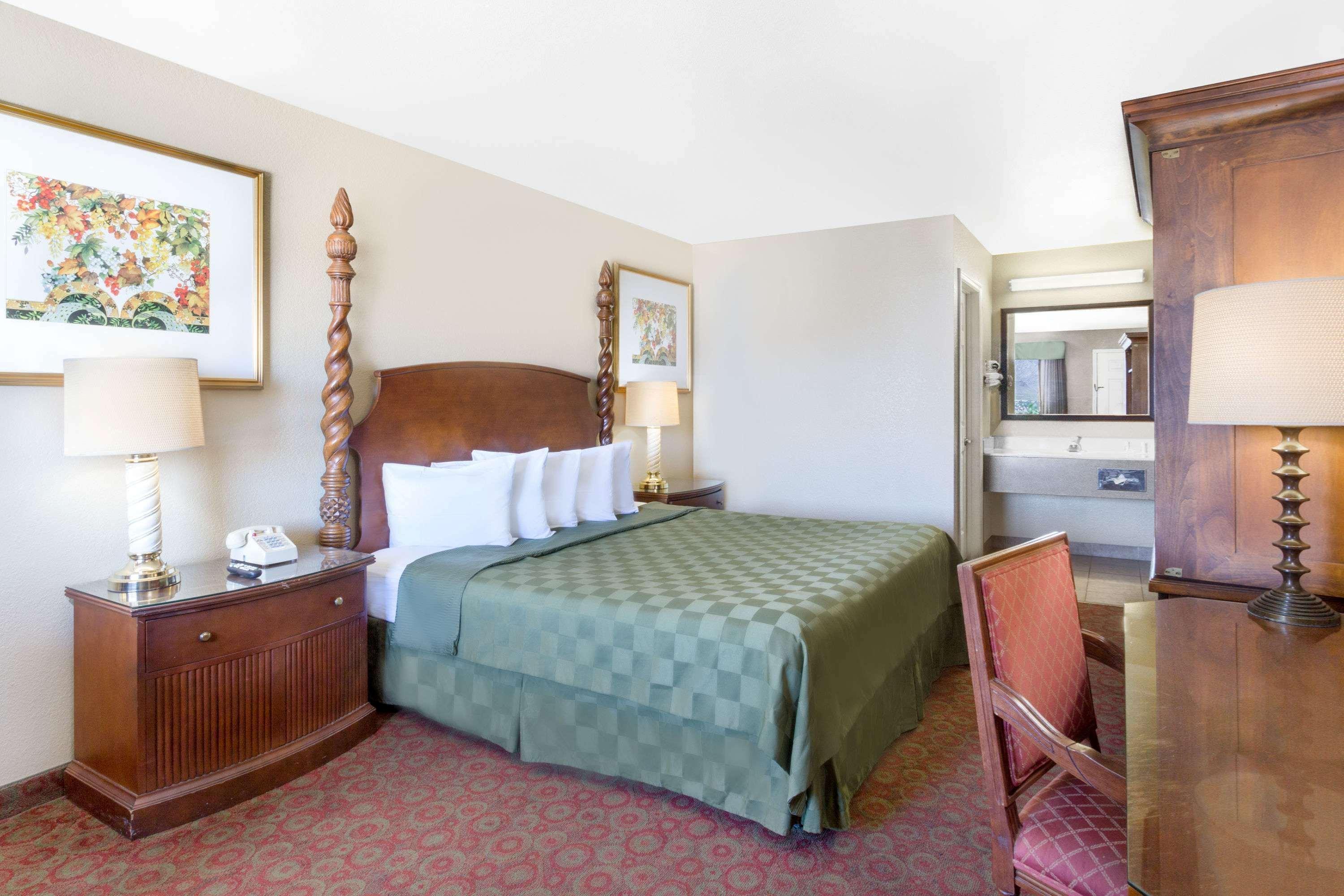 Days Inn By Wyndham Kingman East Ngoại thất bức ảnh