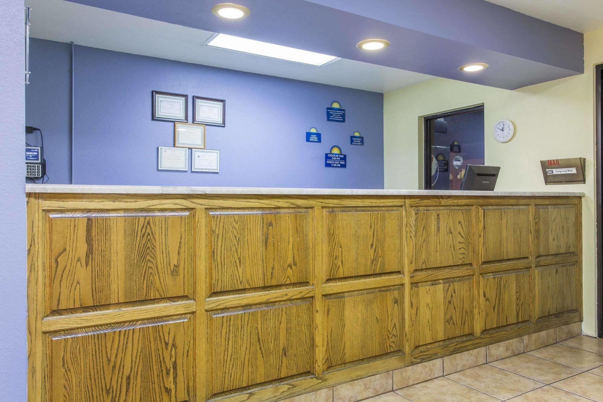 Days Inn By Wyndham Kingman East Ngoại thất bức ảnh